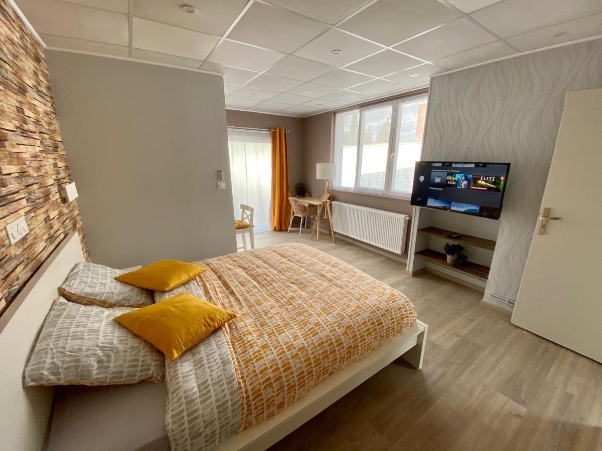 Logements Equipes A Onnaing Avec Espace Balneo En Option Proche Toyota, Autoroute Et Valenciennes Екстер'єр фото