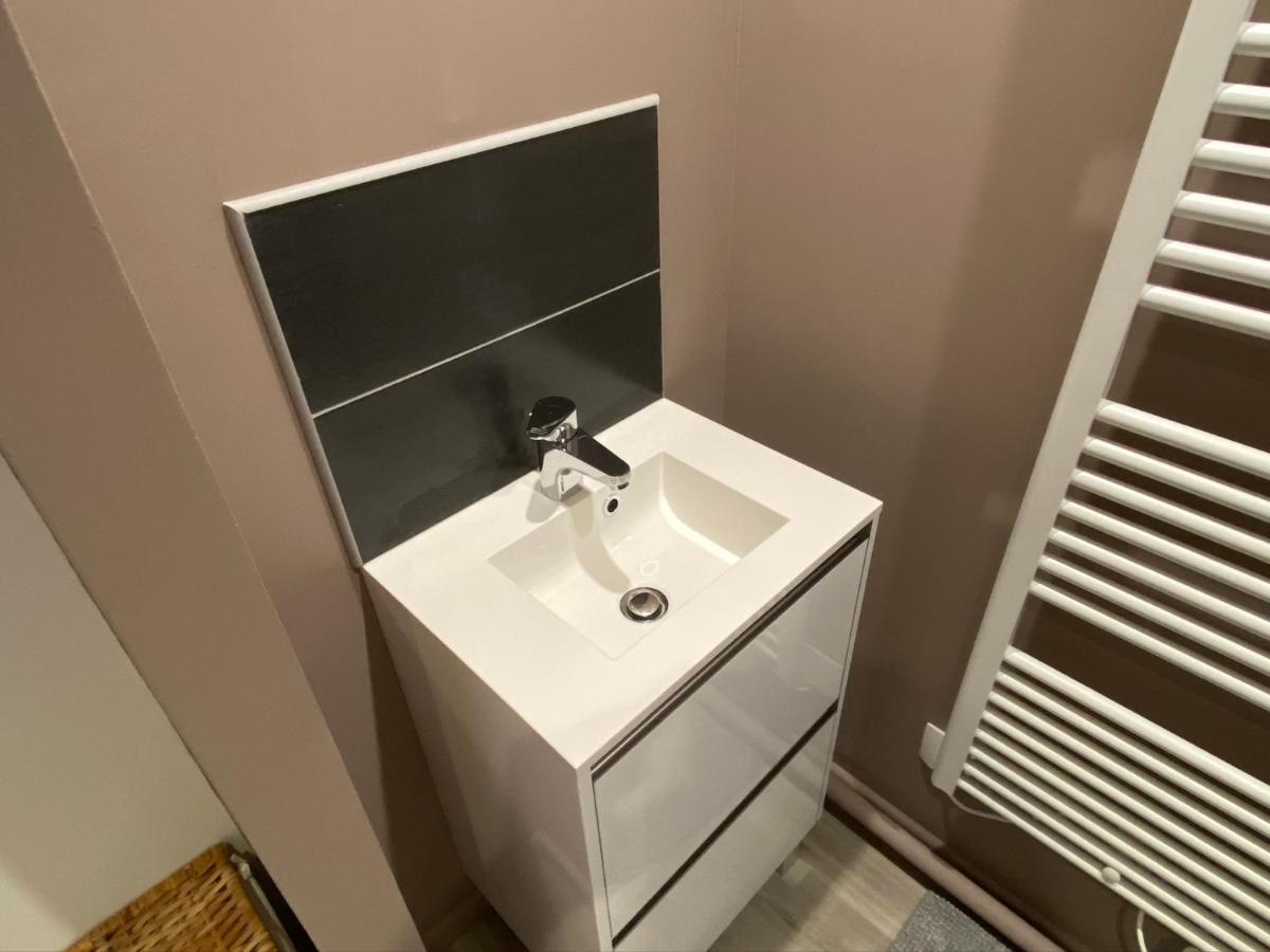 Logements Equipes A Onnaing Avec Espace Balneo En Option Proche Toyota, Autoroute Et Valenciennes Екстер'єр фото