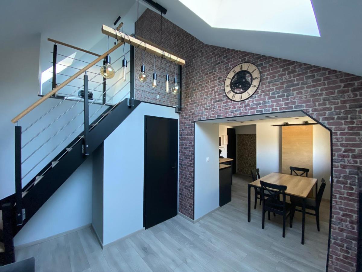 Logements Equipes A Onnaing Avec Espace Balneo En Option Proche Toyota, Autoroute Et Valenciennes Екстер'єр фото