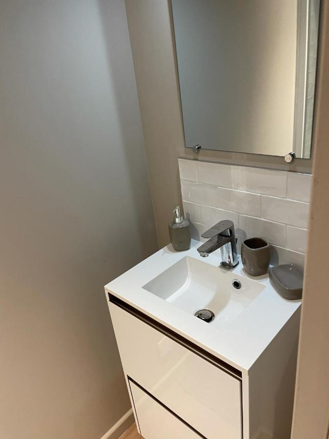 Logements Equipes A Onnaing Avec Espace Balneo En Option Proche Toyota, Autoroute Et Valenciennes Екстер'єр фото